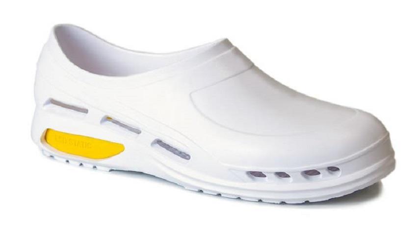 Calzatura per uso sanitario modello Xpro