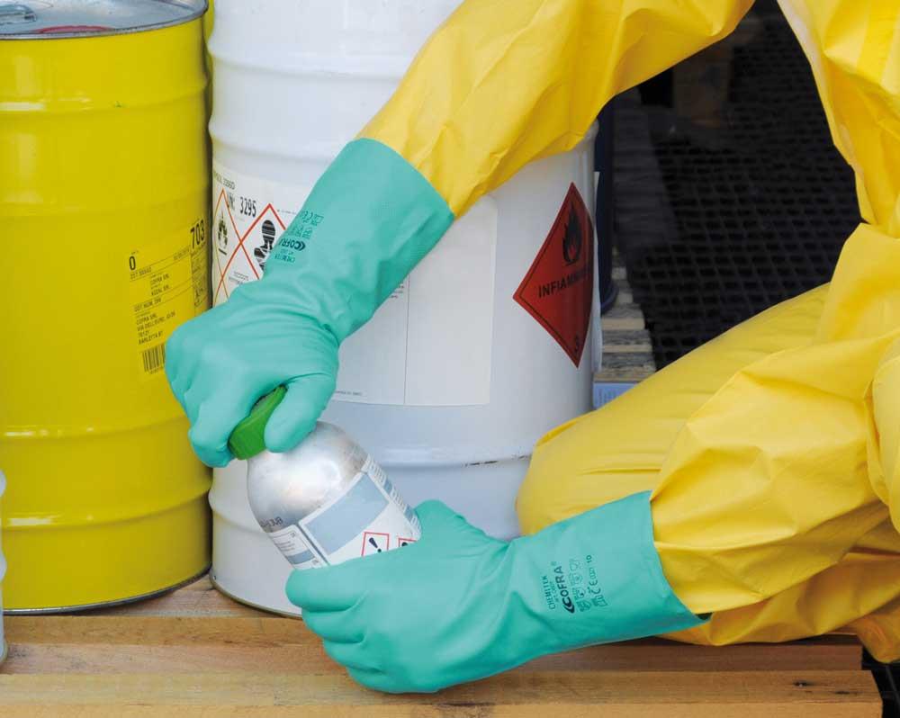 Guanti In Nitrile Chemitek Cat. Ill Confezione da 12 paia - immagine 2